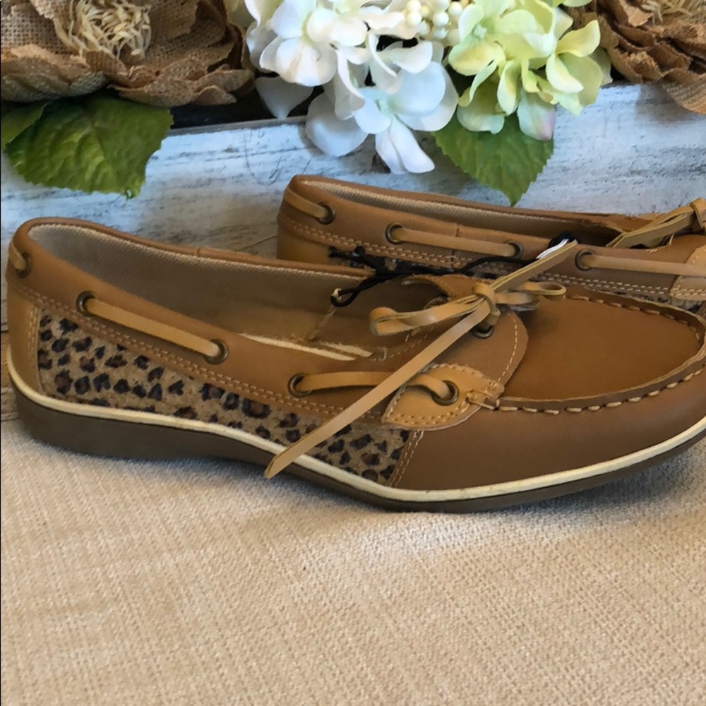 NWT LOAFERS